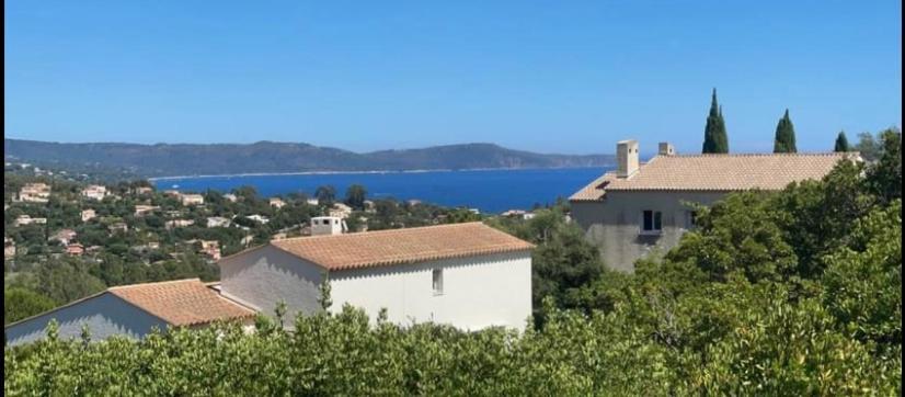 Villa Perla Saint-tropez Sur Mer, 3-5 Chambres, Vue Mer, Piscine Chauffee Avril A Octobre Cavalaire-sur-Mer