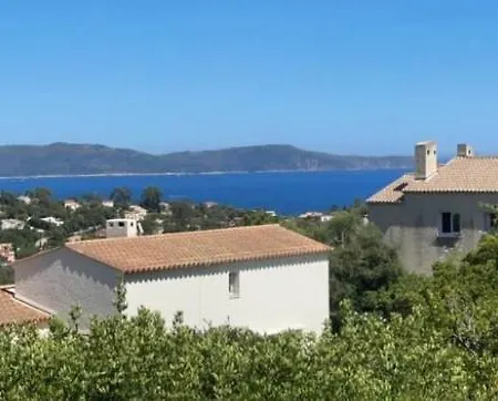 VILLA PERLA SAINT-TROPEZ CAVALAIRE-SUR-MER, 3-5 chambres, vue mer, piscine chauffée Exterior foto