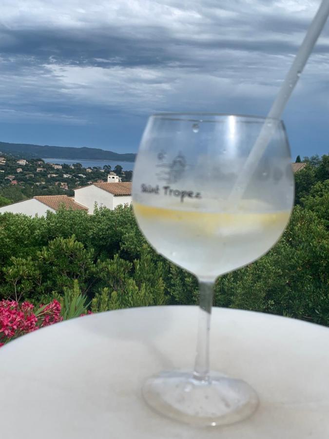 Perla Saint-tropez Cavalaire-sur-mer, 3-5 Chambres, Vue Mer, Piscine Chauffée Villa *